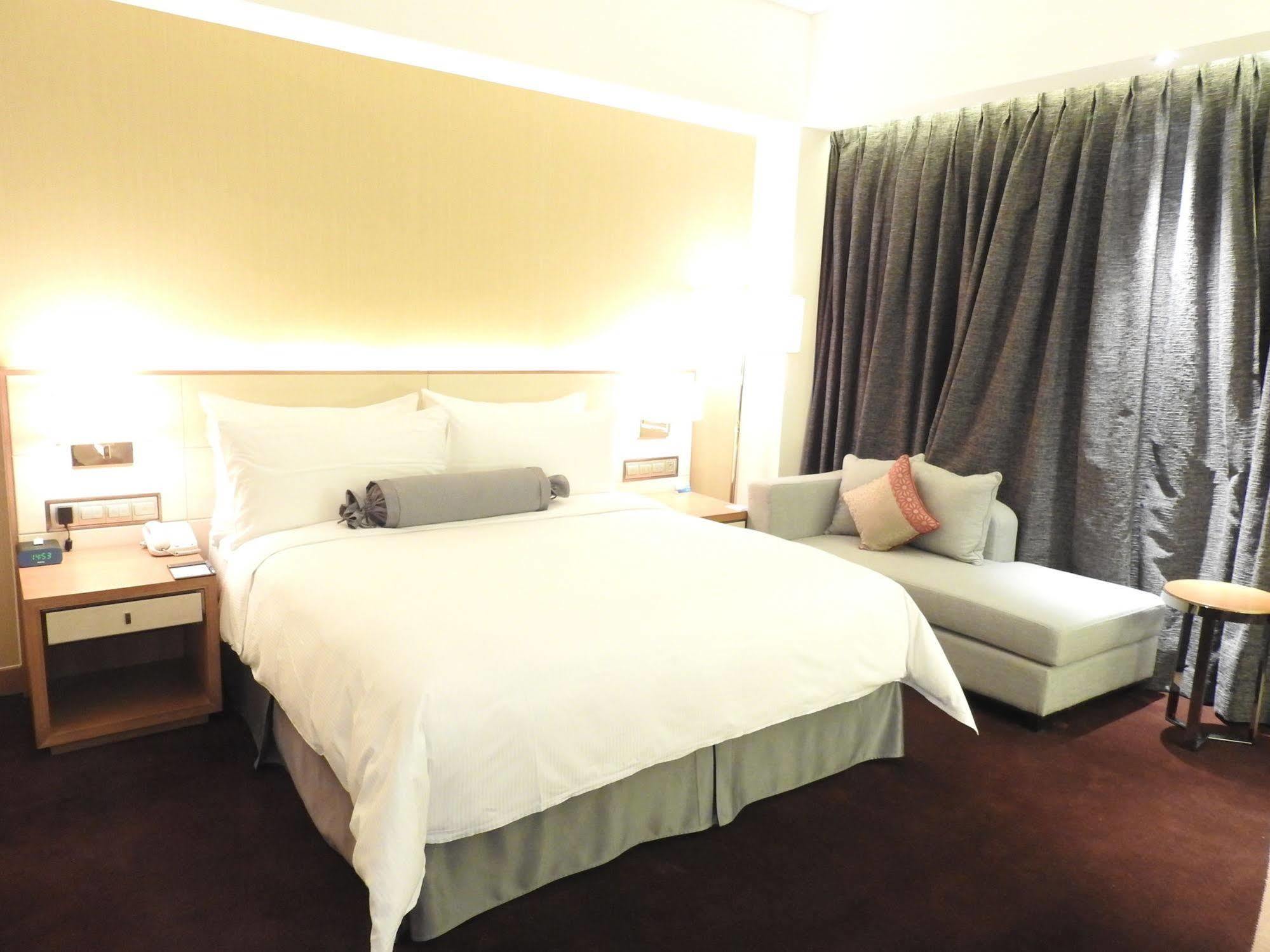 Radisson Blu Hotel Kachgar Extérieur photo